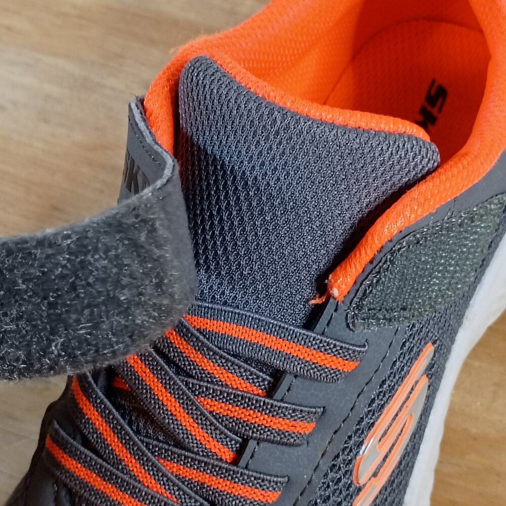 Skechers Boys Size 1 Gray Orange Slip On Mesh Sneakers Hook & Loop Shoes